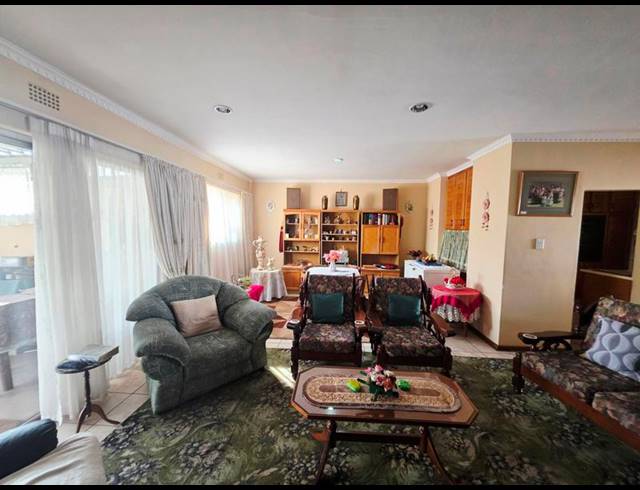 2 BEDROOM HOUSE FOR SALE IN TERENURE